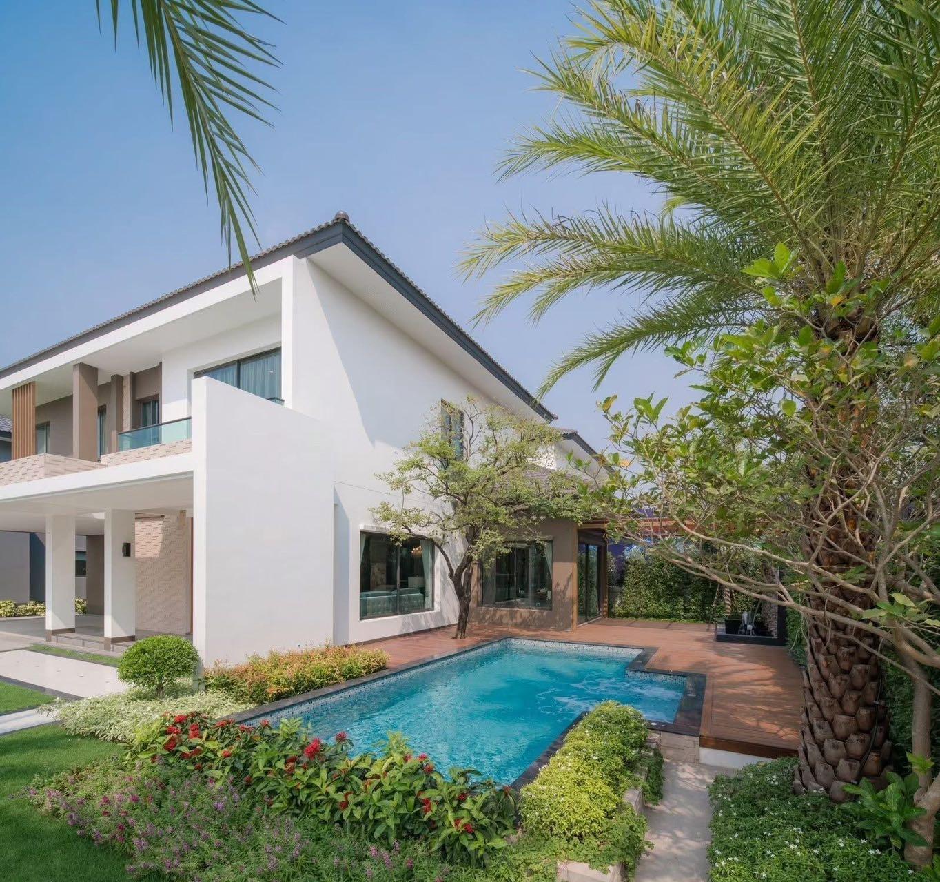 The Grand Lux Bangna-Suanluang