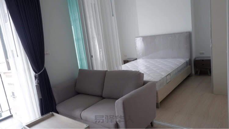 Chapter One Economic Ratchada Huaihwang